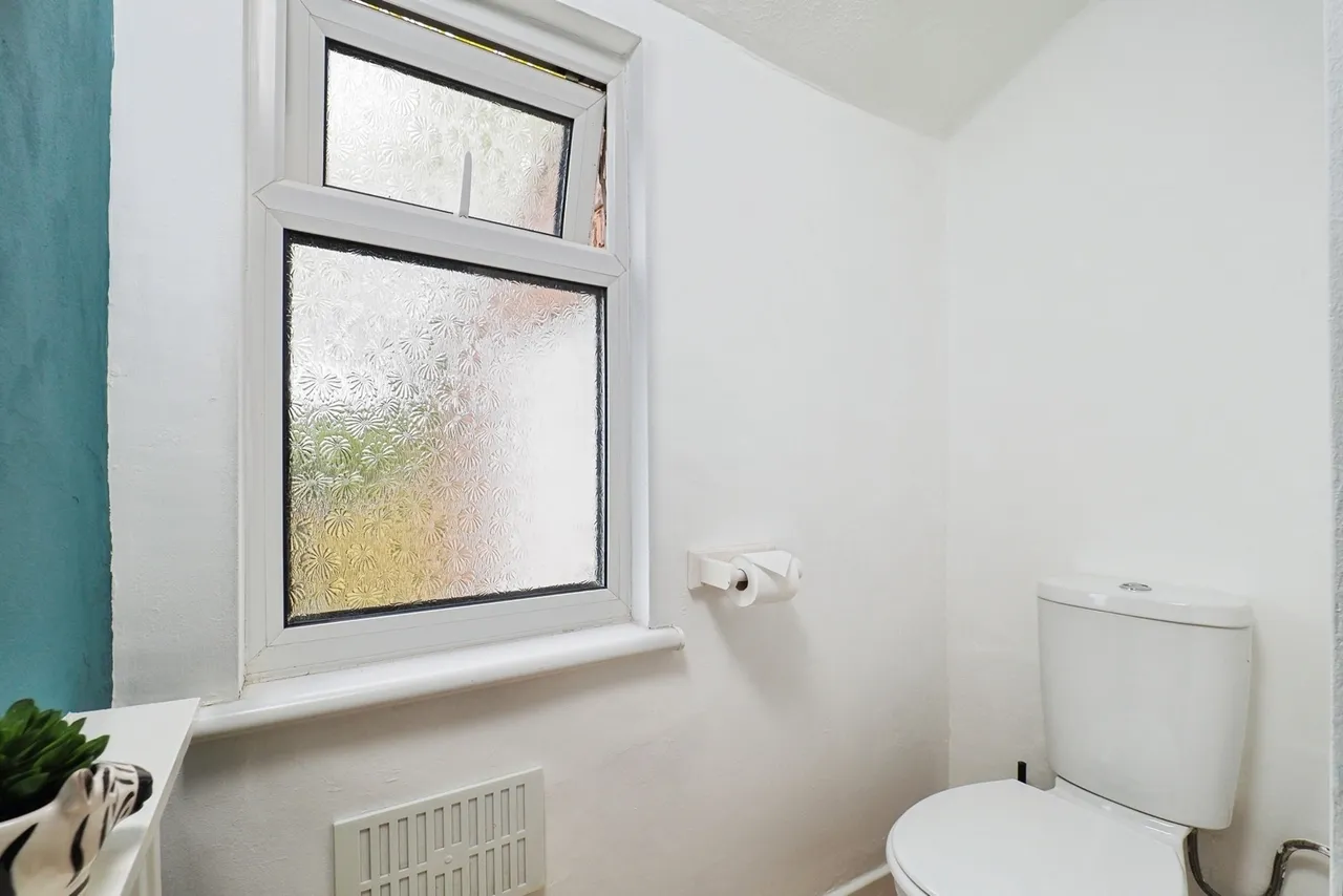 School Lane, Chilwell, Nottinghamshire, NG9, photo 14
