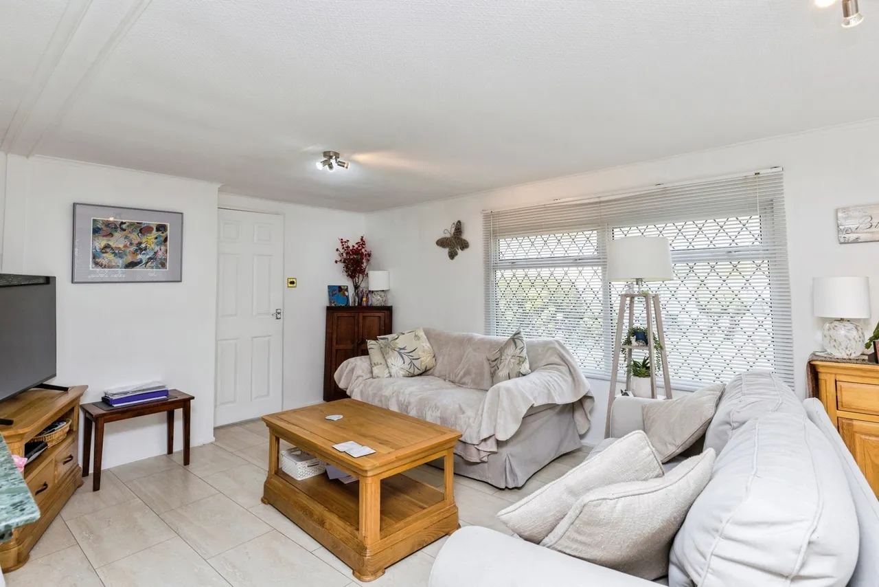 Lark Rise, Turners Hill Park, RH10, photo 12