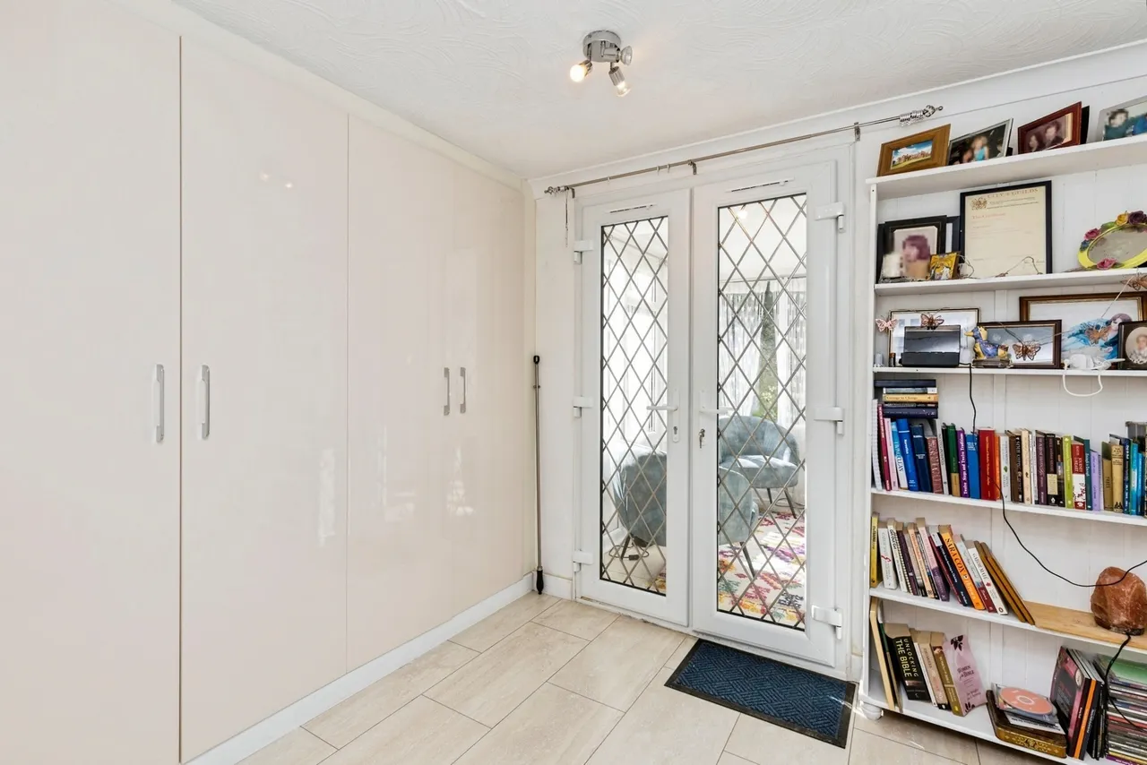 Lark Rise, Turners Hill Park, RH10, photo 17