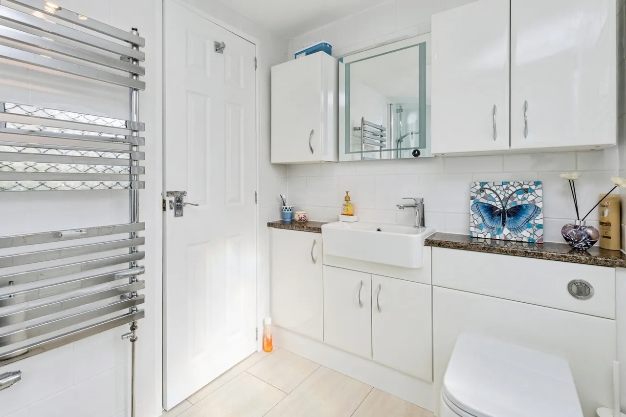 Lark Rise, Turners Hill Park, RH10, photo 11
