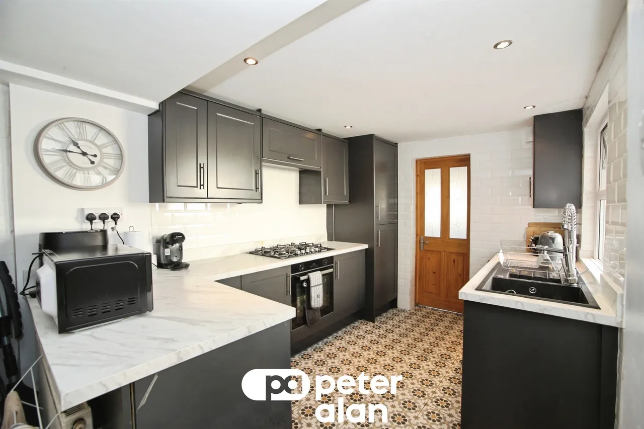 High Street, Newport, NP11, photo 6