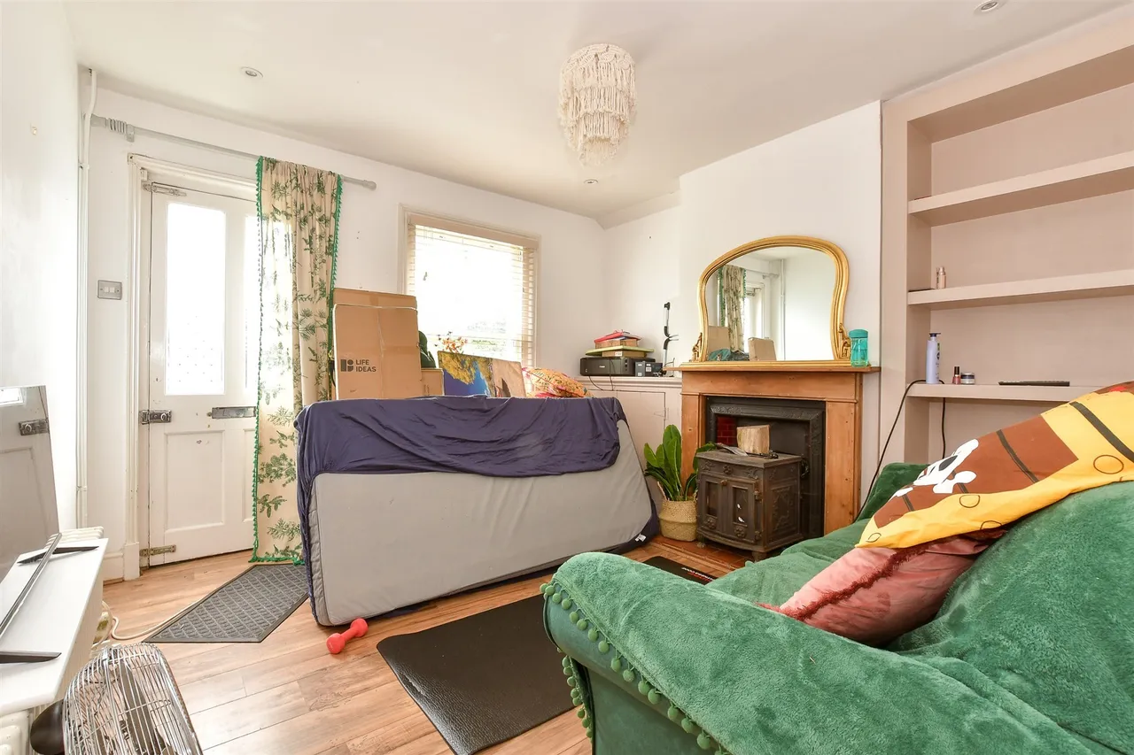 Kings Road, Bembridge, PO35, photo 4