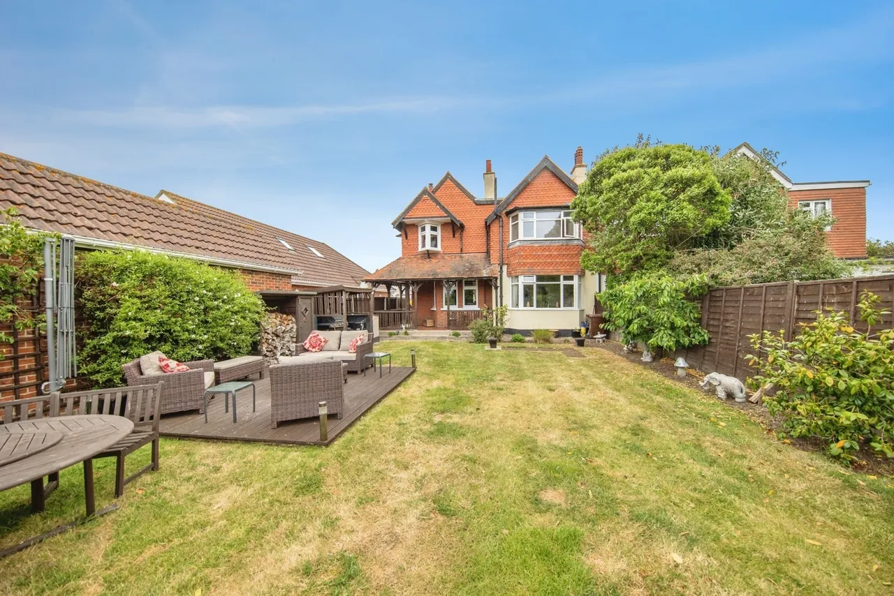4 bed house for sale — Arnold Road, Clacton-on-Sea, Essex, CO15