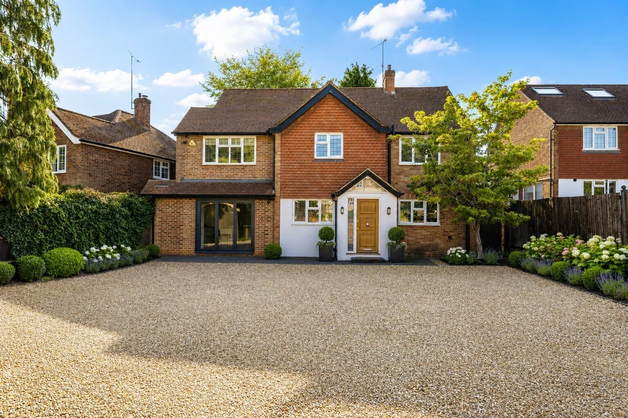 5 bed house for sale — Brooklands Road, Weybridge, KT13