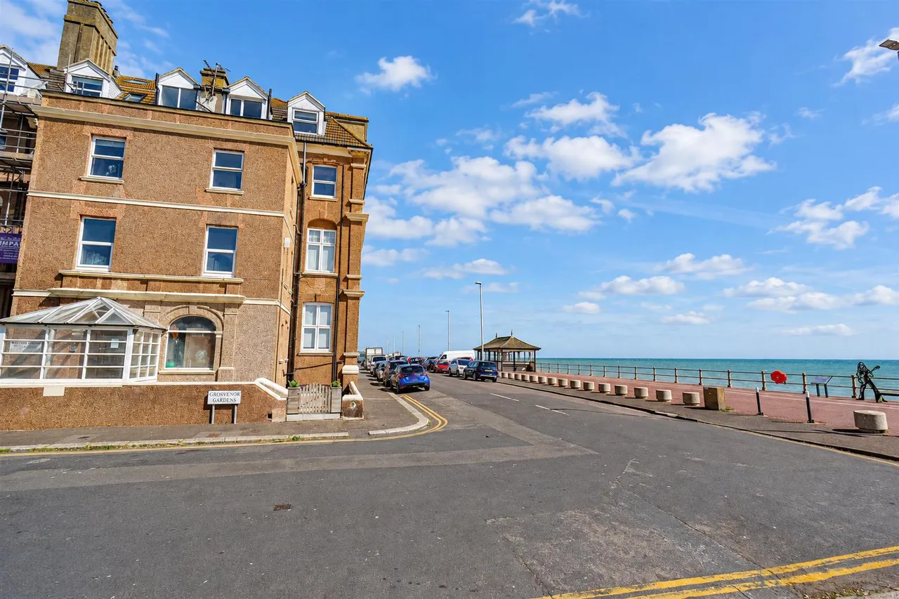 1 bed flat for sale, Grosvenor Gardens, St Leonards-On-Sea