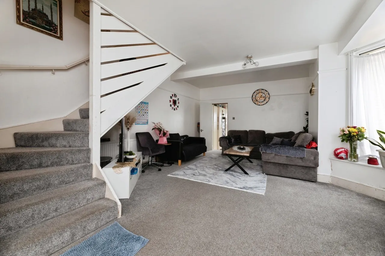 Wedderburn Road, Barking, IG11, photo 4