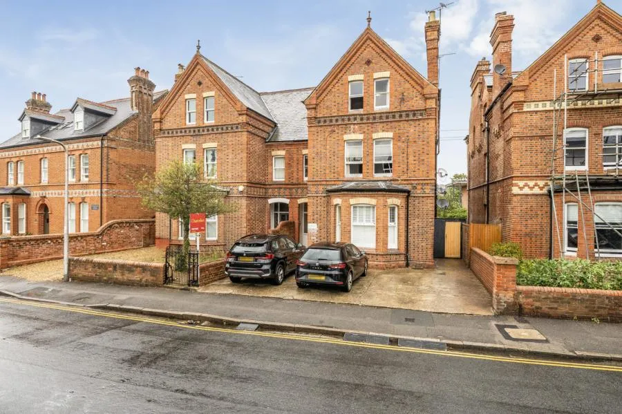 flat for sale, Castle Crescent, Reading, RG1