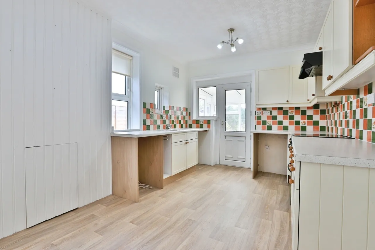 Muscliffe Lane, Throop Village, BH9, photo 6