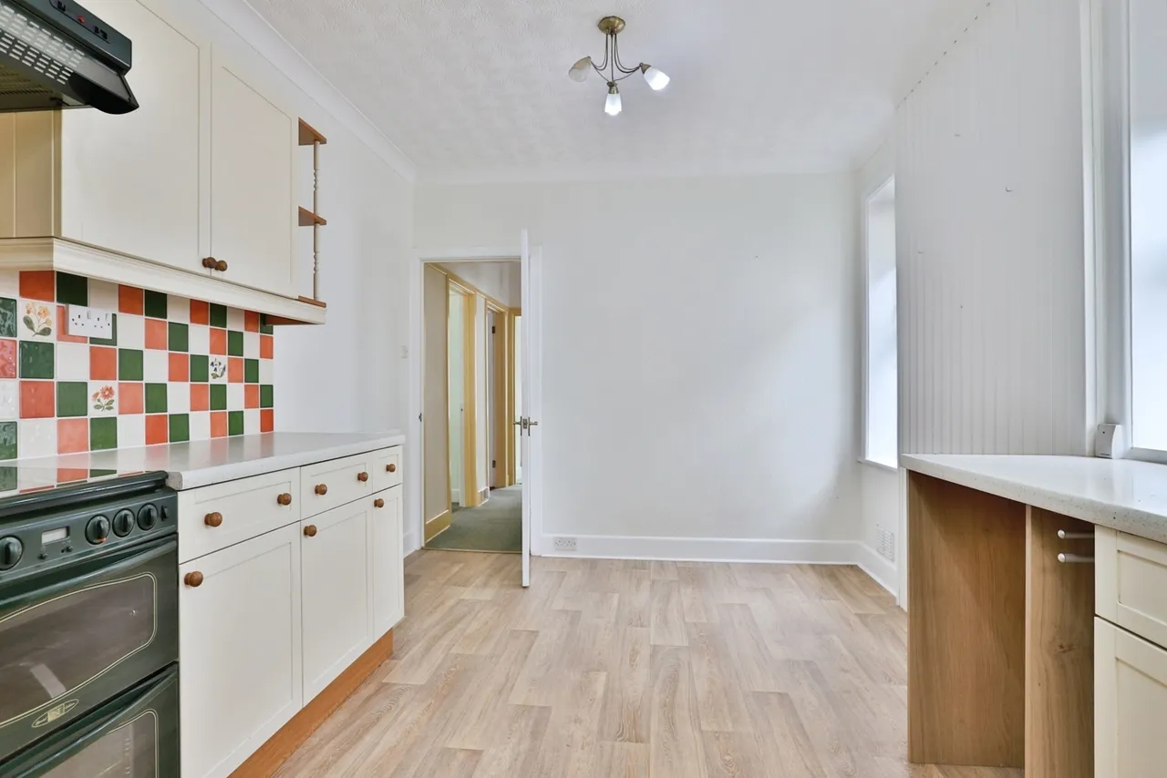 Muscliffe Lane, Throop Village, BH9, photo 4