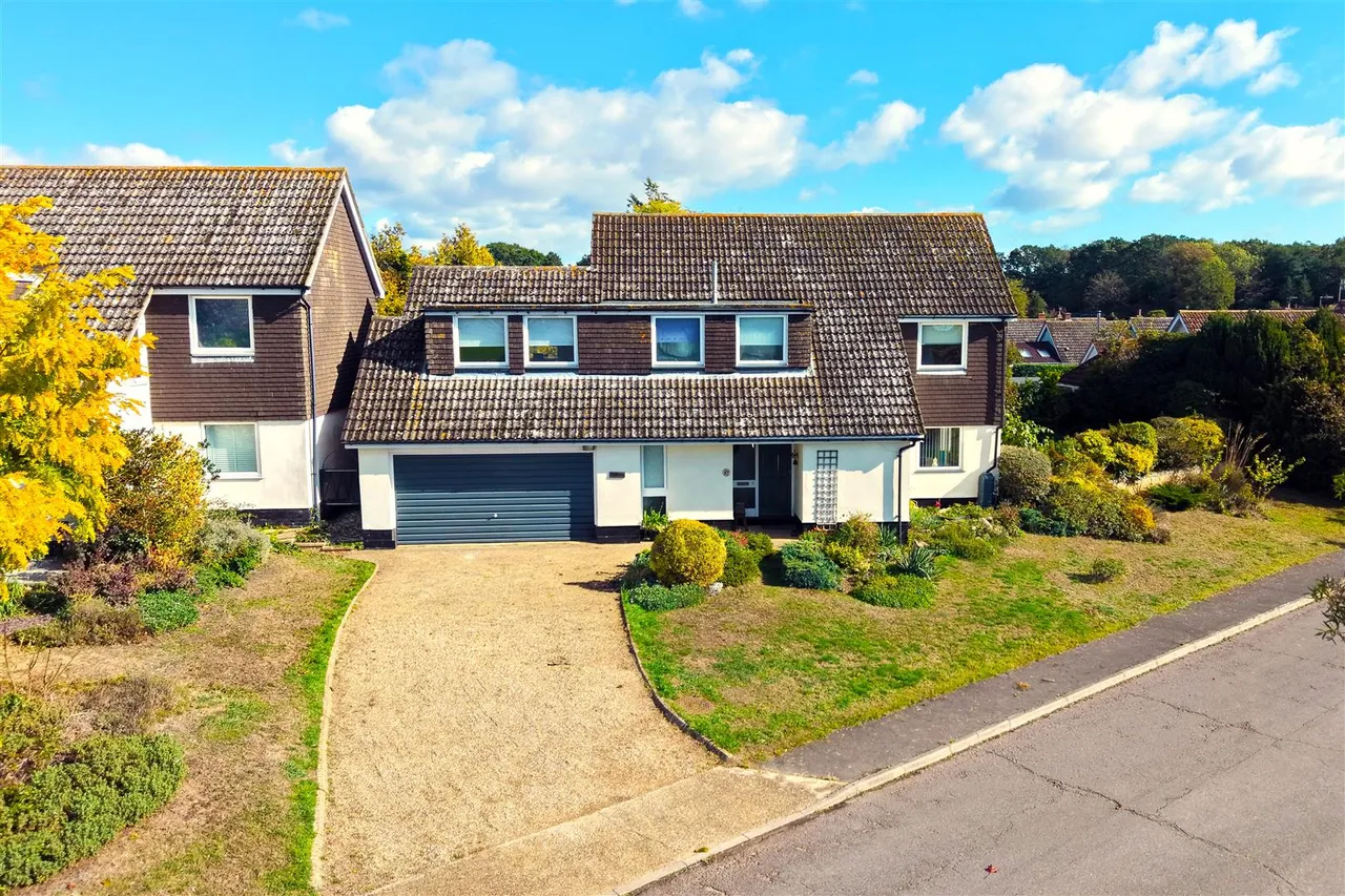 4 bed house for sale, Grange View, Westleton, IP17
