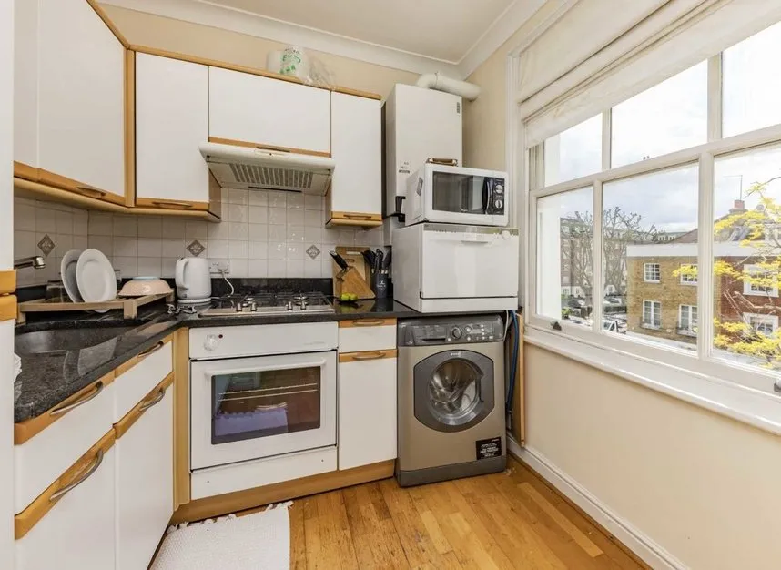 Earls Court Road, Kensington, W8, photo 4