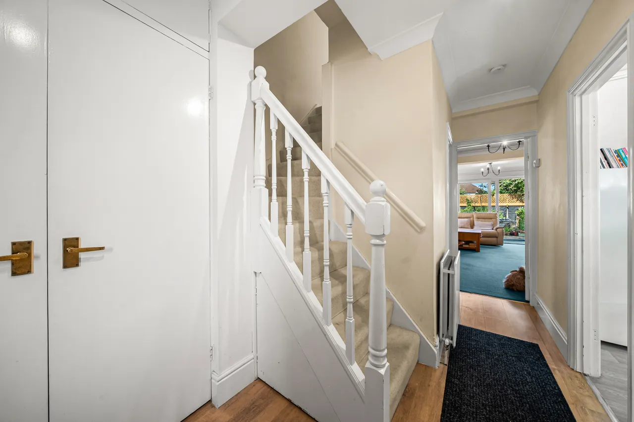 Beverley Close, Addlestone, KT15, photo 7