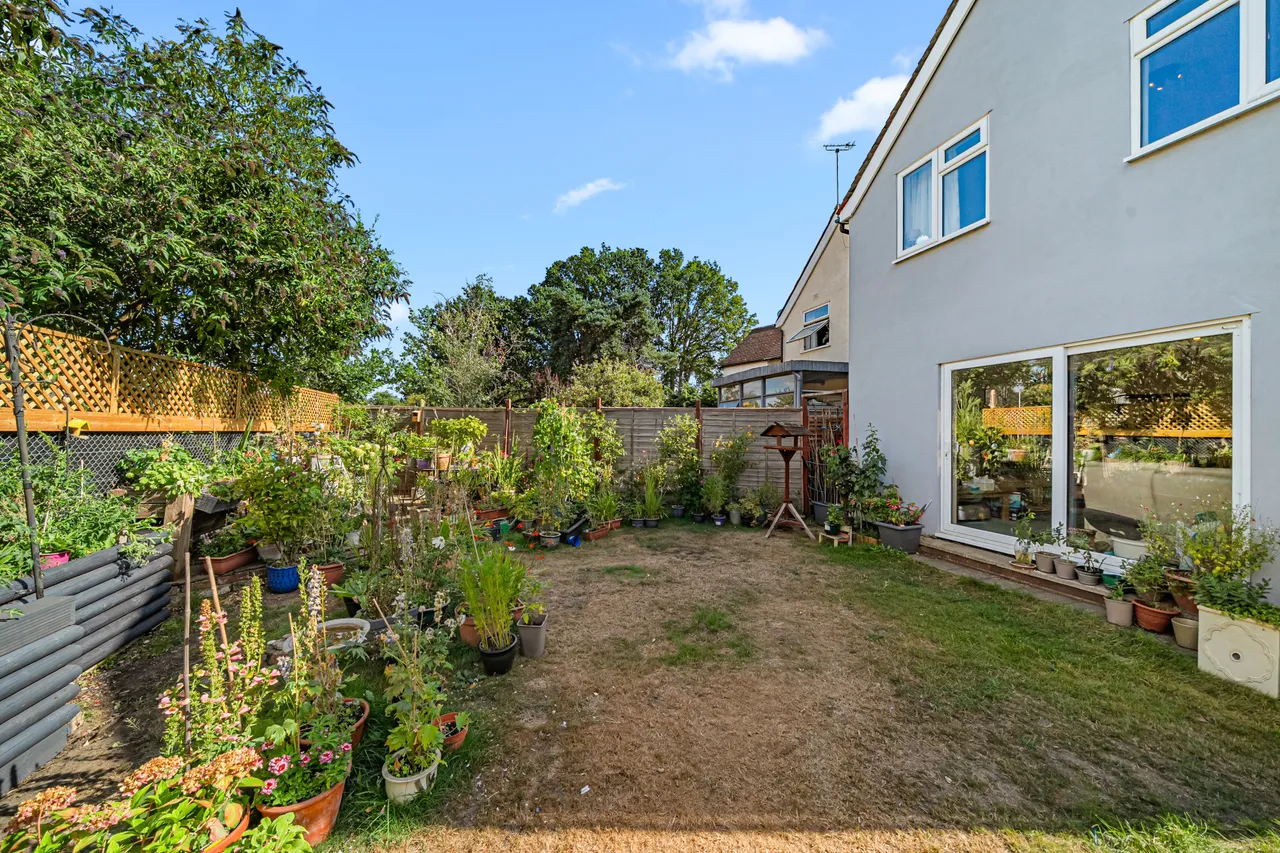Beverley Close, Addlestone, KT15, photo 14