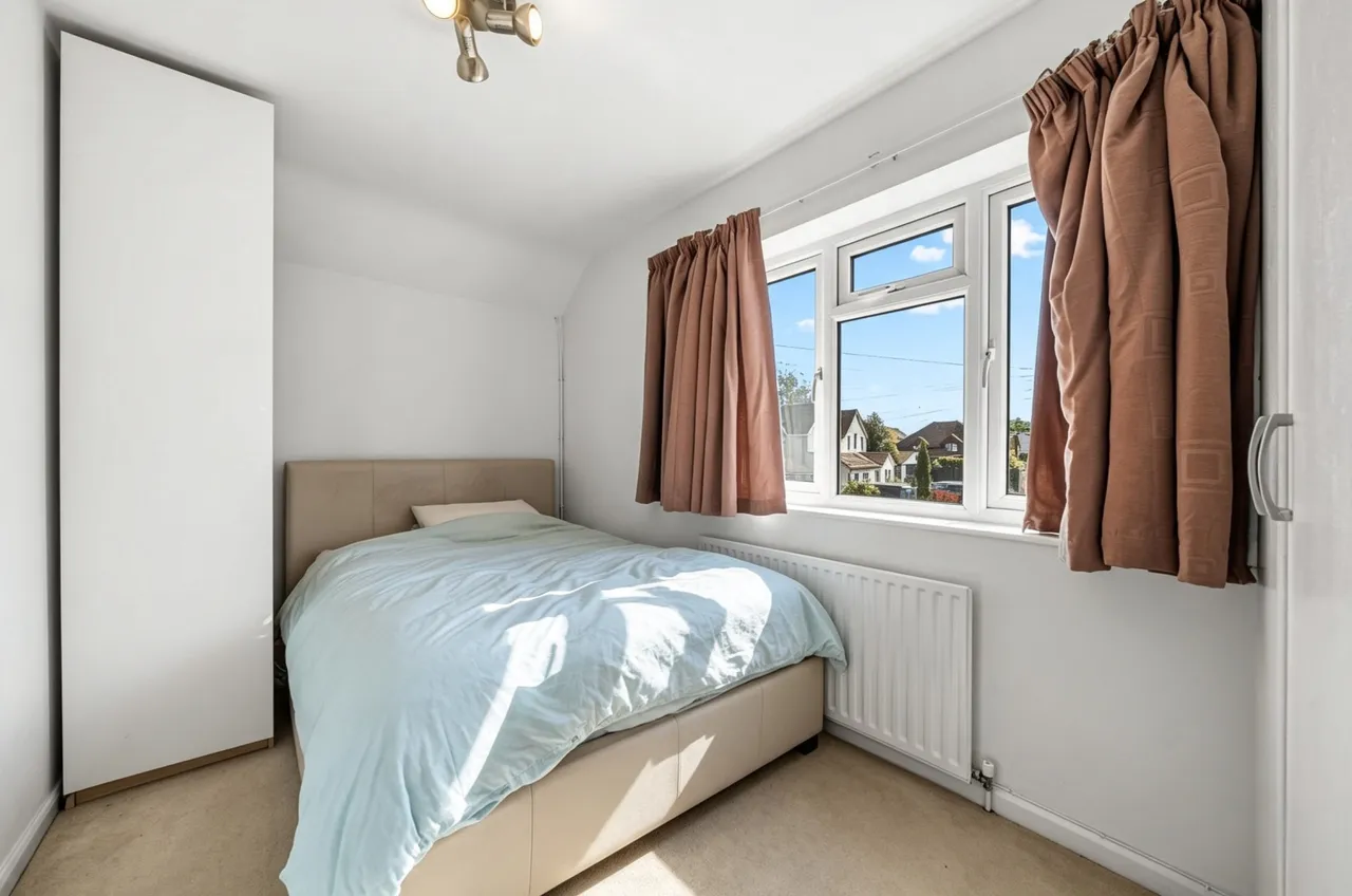 Beverley Close, Addlestone, KT15, photo 10