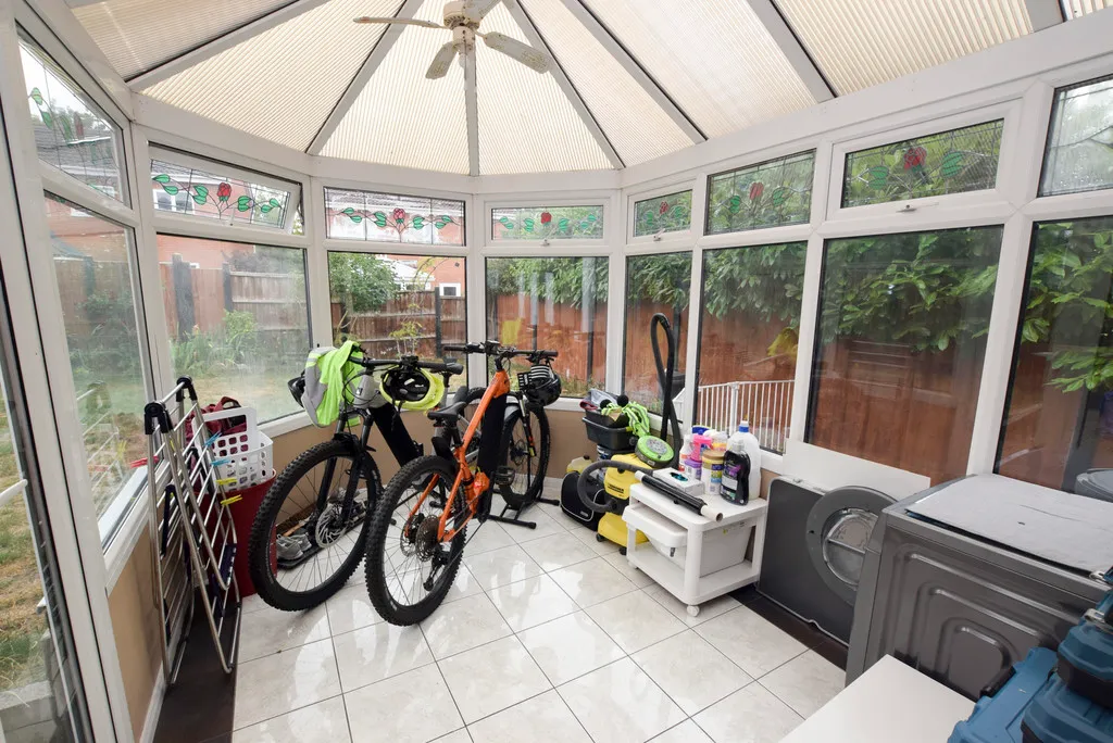 Rembrandt Drive, Shawbirch, TF5, photo 7