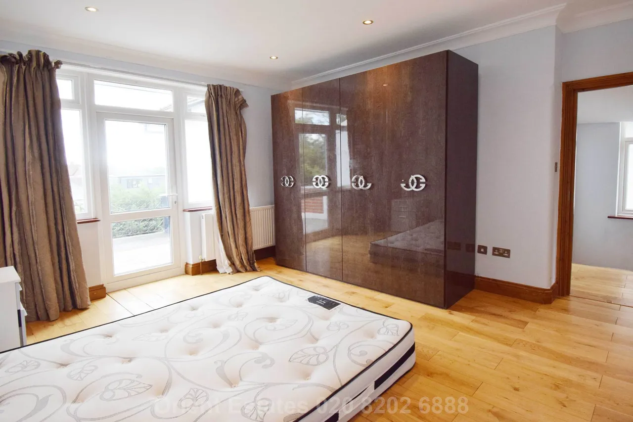 Neeld Crescent, London, NW4 3RP, photo 7
