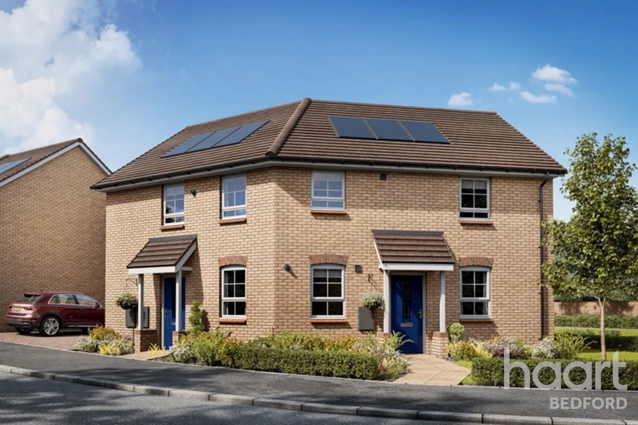2 bed flat for sale, Willow Grove, Bedford, MK42