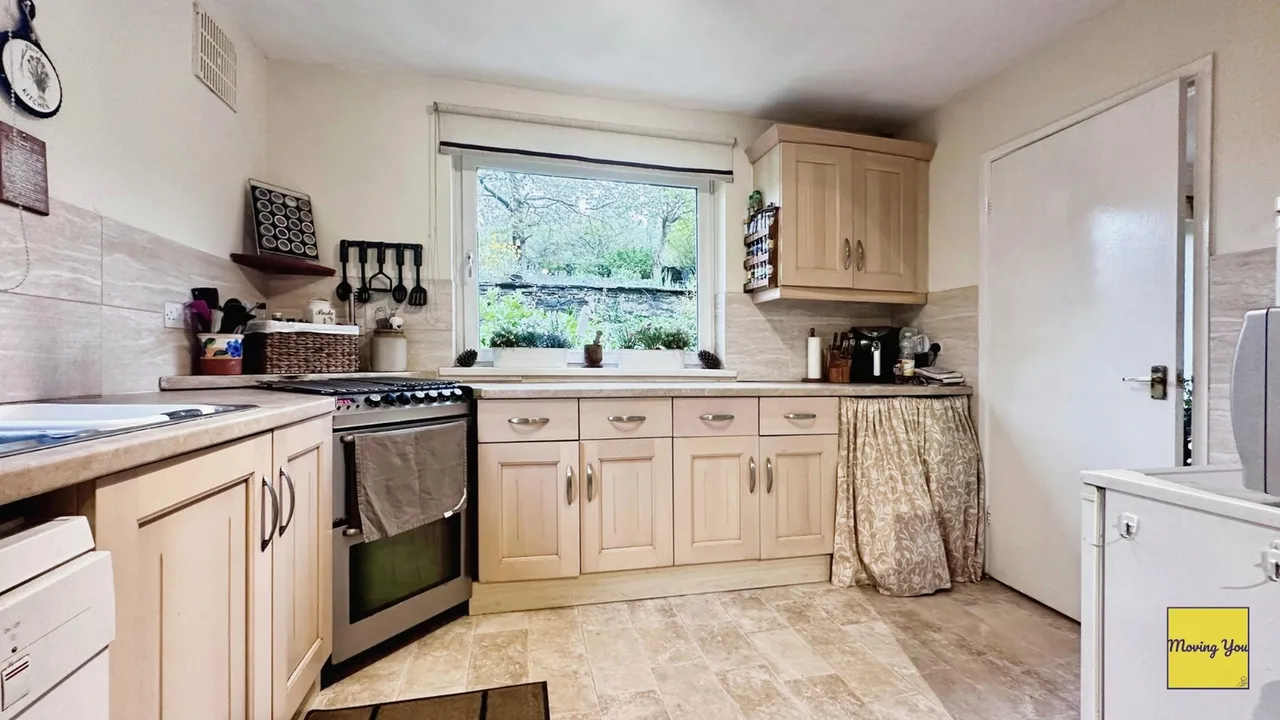 Ynys Y Mond Road, Alltwen, SA8 3BA, photo 10