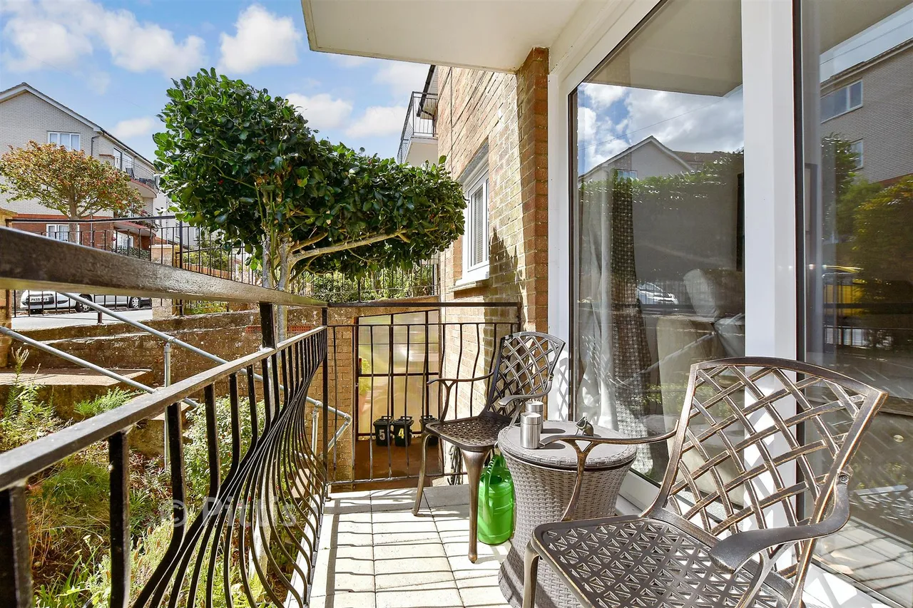 Prospect Road, Shanklin, PO37, photo 10