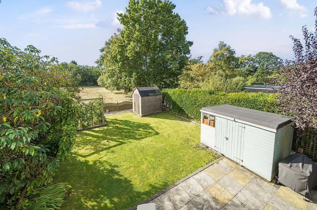 Brentmoor Road, West End, Woking, Surrey, GU24 9NN, photo 11
