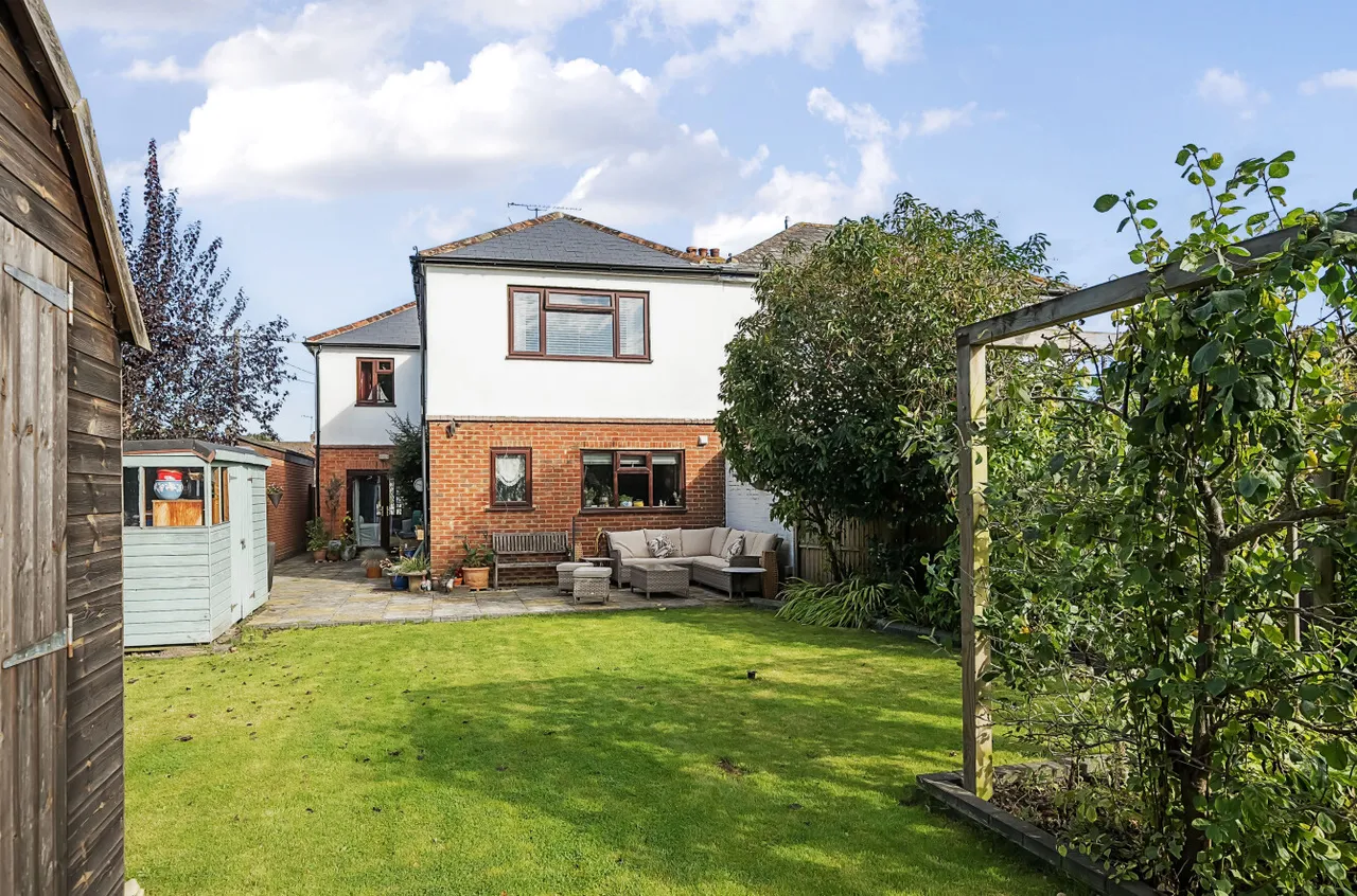 Brentmoor Road, West End, Woking, Surrey, GU24 9NN, photo 16
