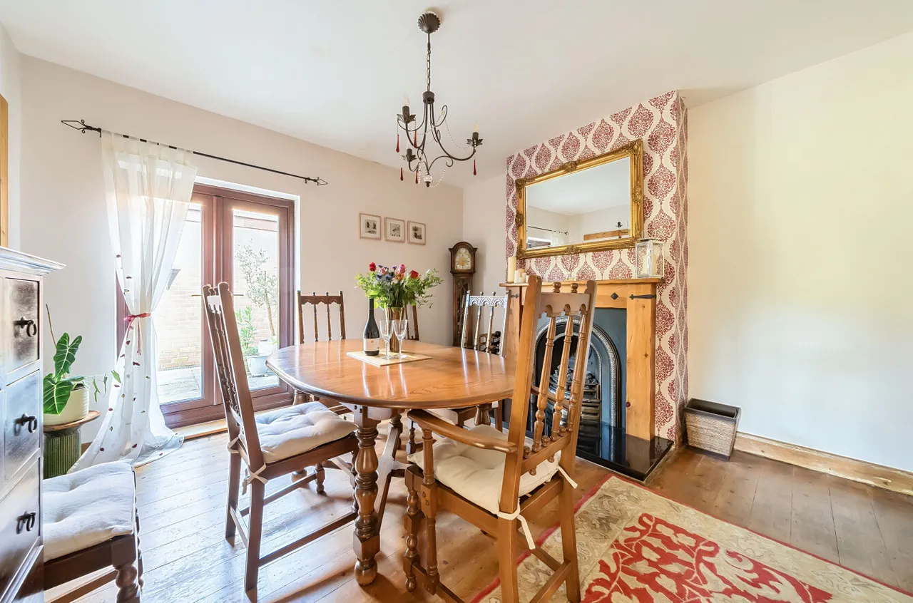Brentmoor Road, West End, Woking, Surrey, GU24 9NN, photo 4