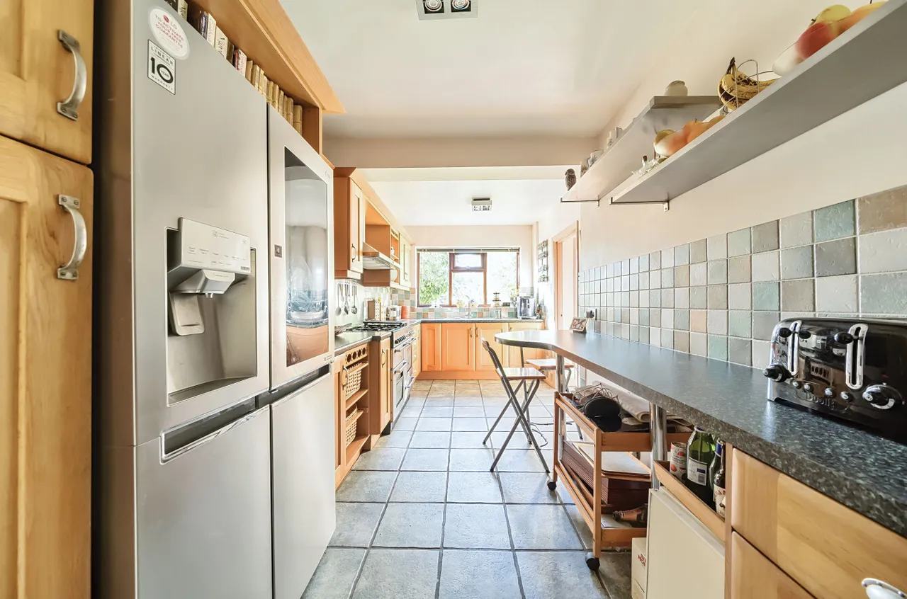 Brentmoor Road, West End, Woking, Surrey, GU24 9NN, photo 19