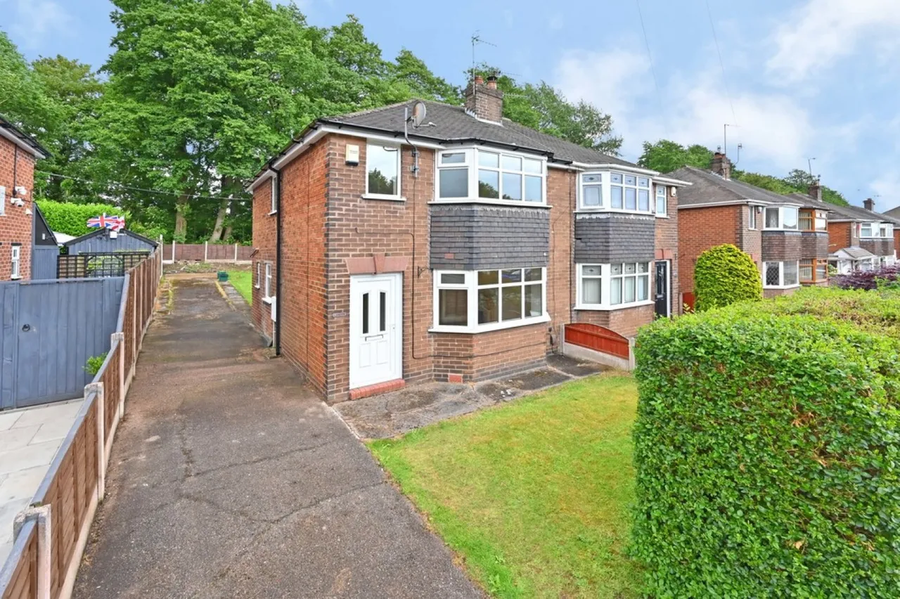 2 bed house for sale — Clanway Street, Tunstall, Stoke-on-Trent