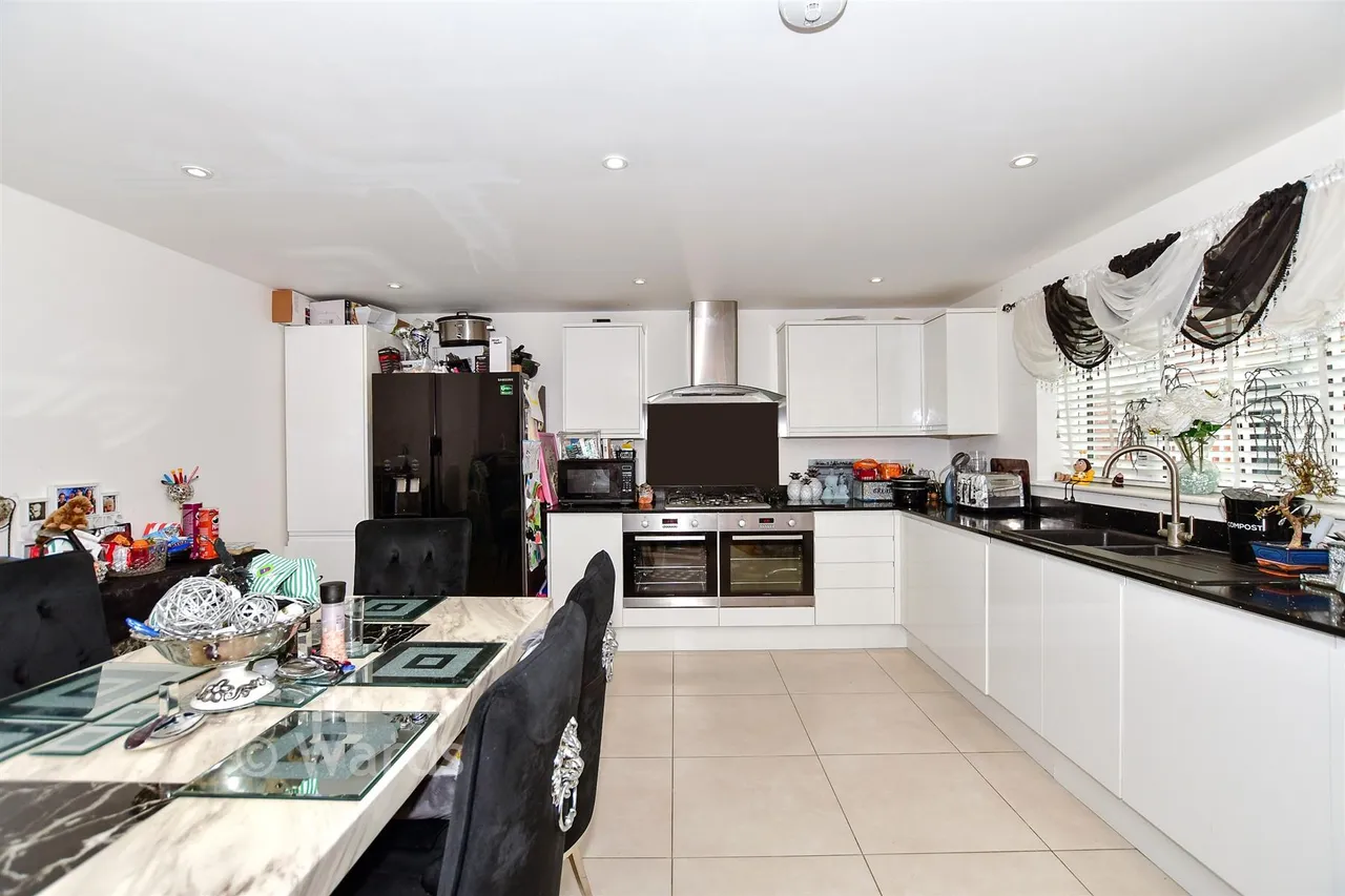 Lodge Close, Allington, ME16, photo 4