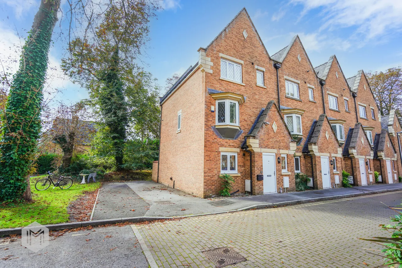4 bed house for sale — Reeceton Gardens, Bolton, BL1 5BG