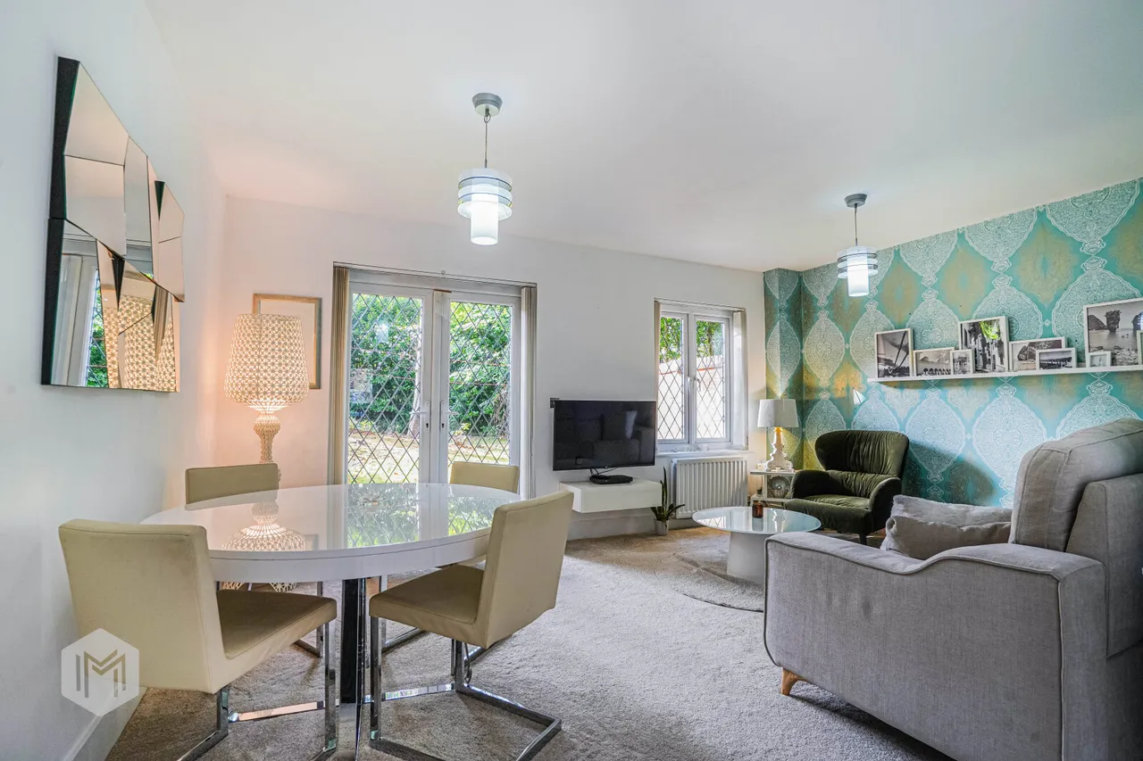 Reeceton Gardens, Bolton, BL1 5BG, photo 2