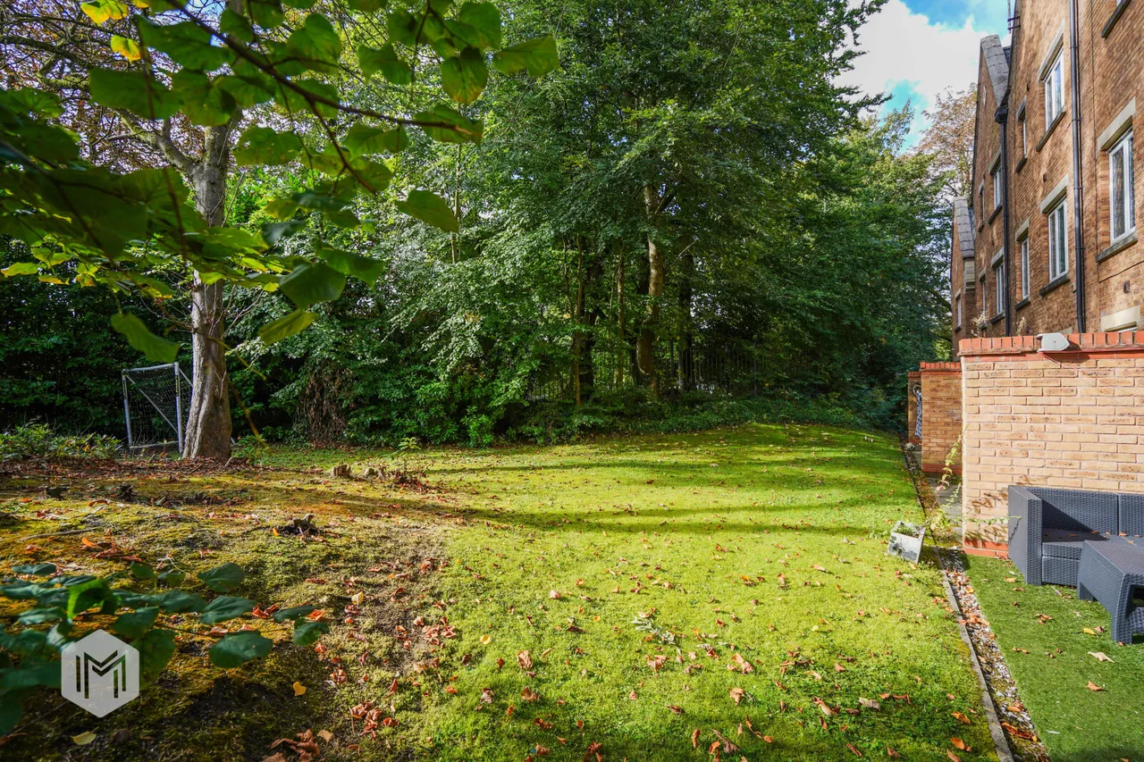 Reeceton Gardens, Bolton, BL1 5BG, photo 20
