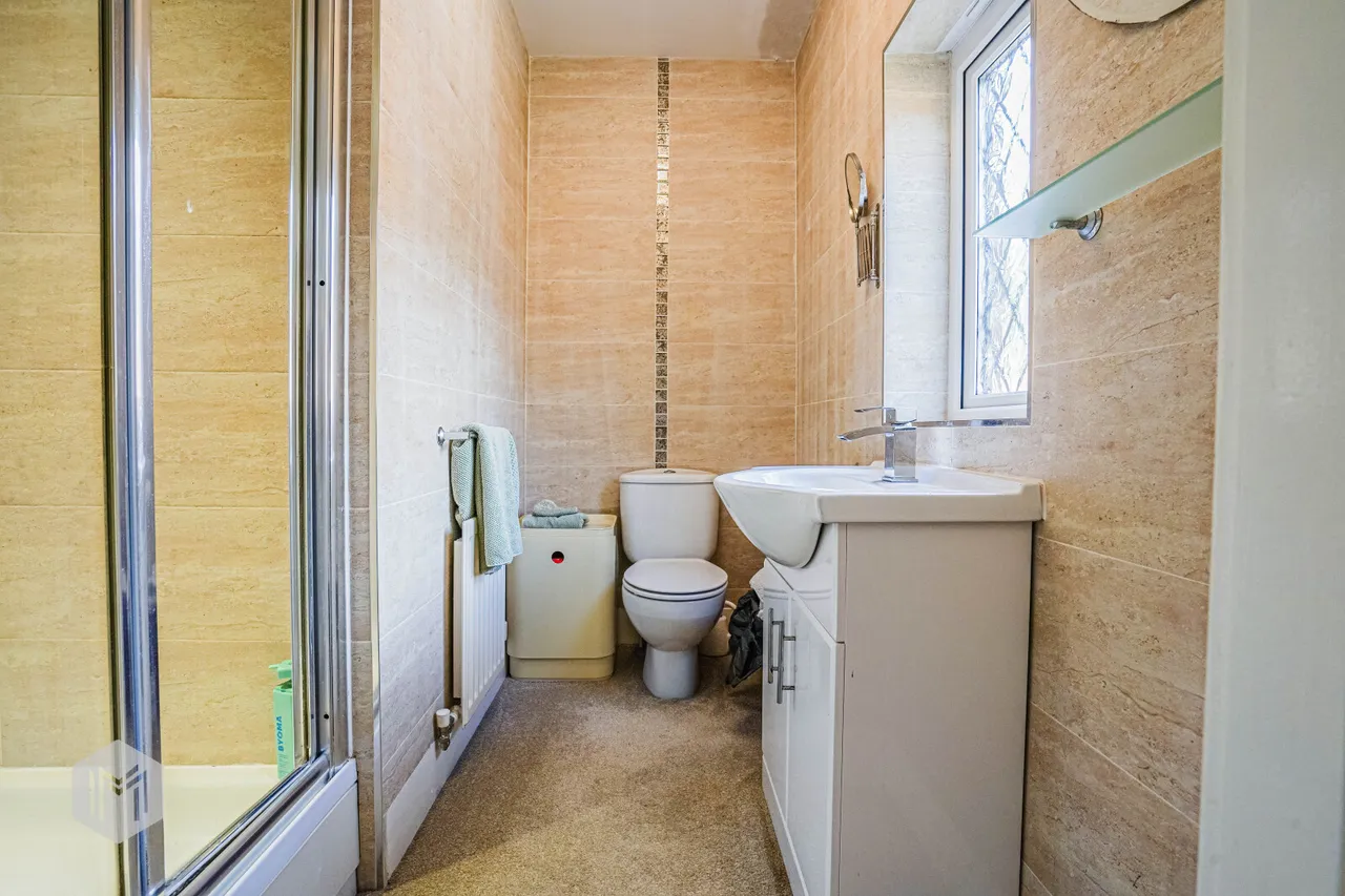 Reeceton Gardens, Bolton, BL1 5BG, photo 18