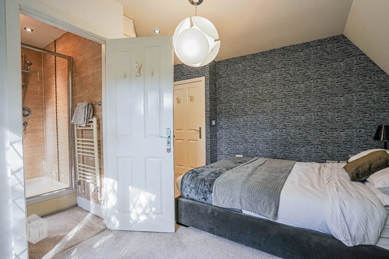 Reeceton Gardens, Bolton, BL1 5BG, photo 15