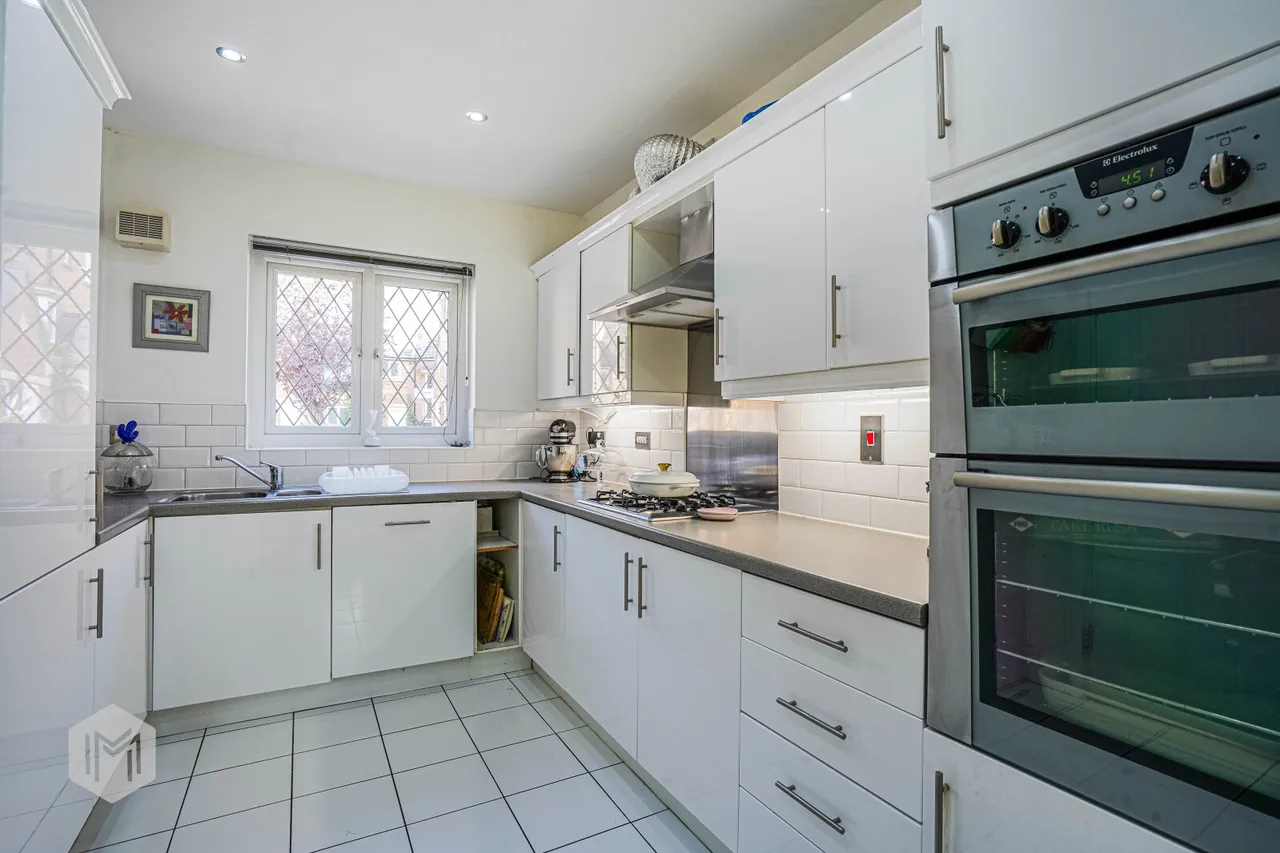 Reeceton Gardens, Bolton, BL1 5BG, photo 7