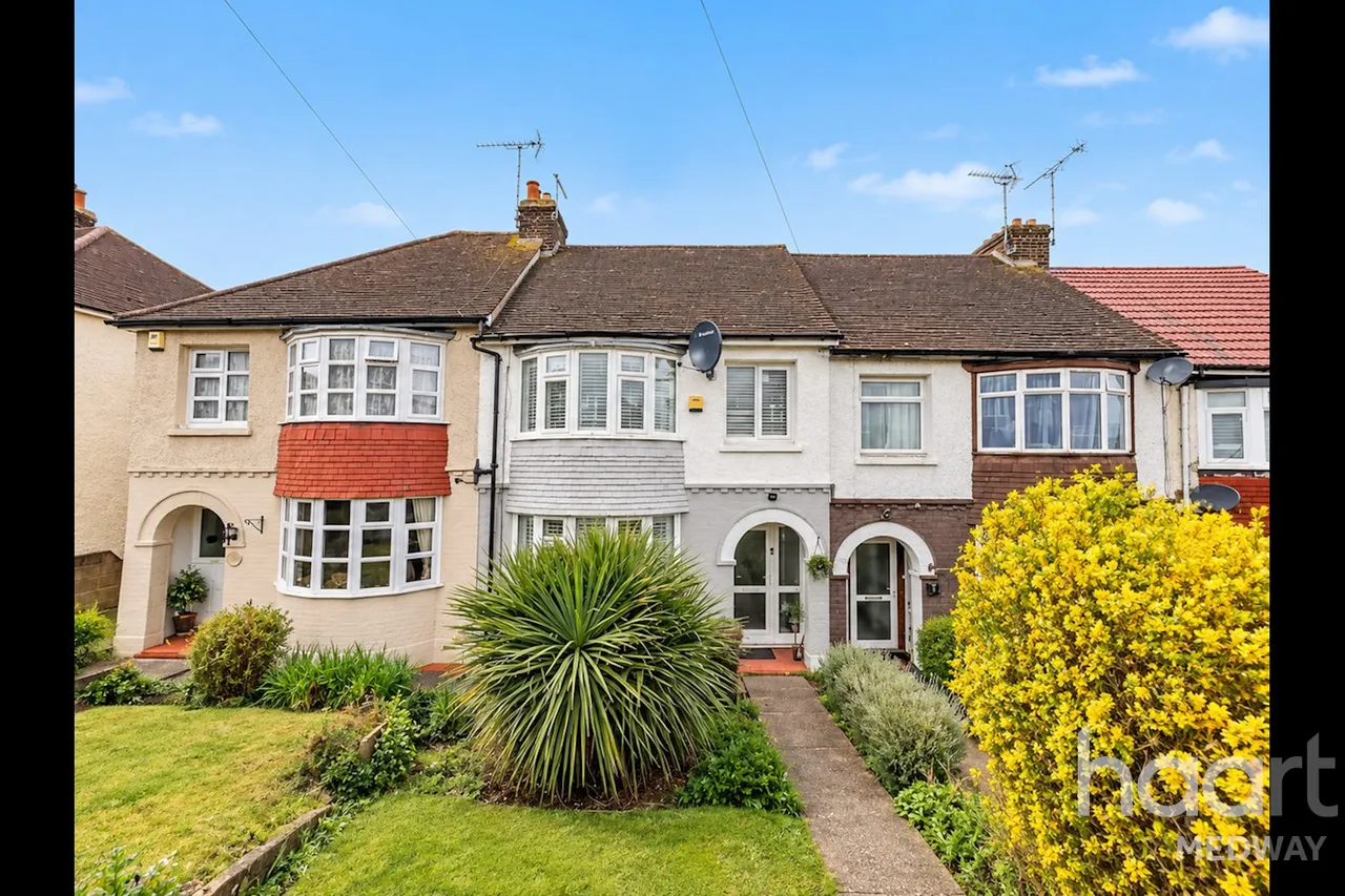 3 bed house for sale, Howard Avenue, Rochester, ME1