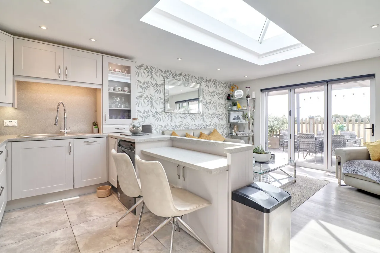 Ardley Crescent, Hatfield Heath, CM22, photo 32