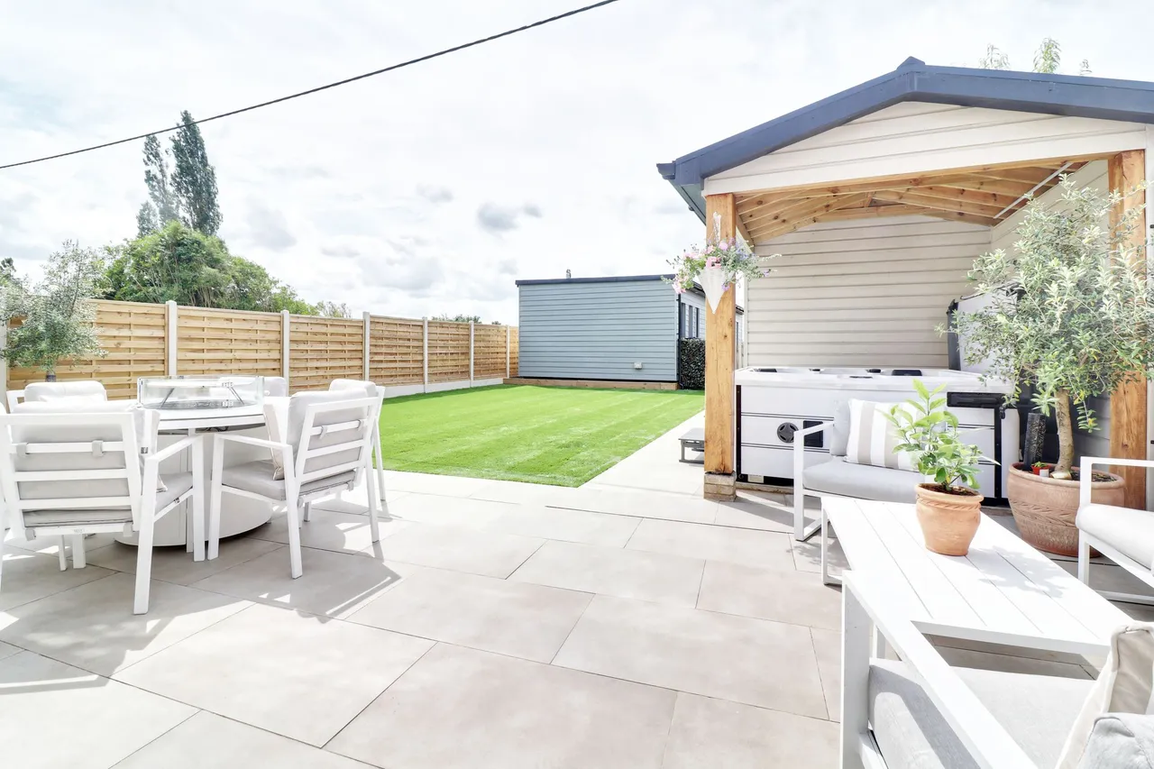 Ardley Crescent, Hatfield Heath, CM22, photo 3