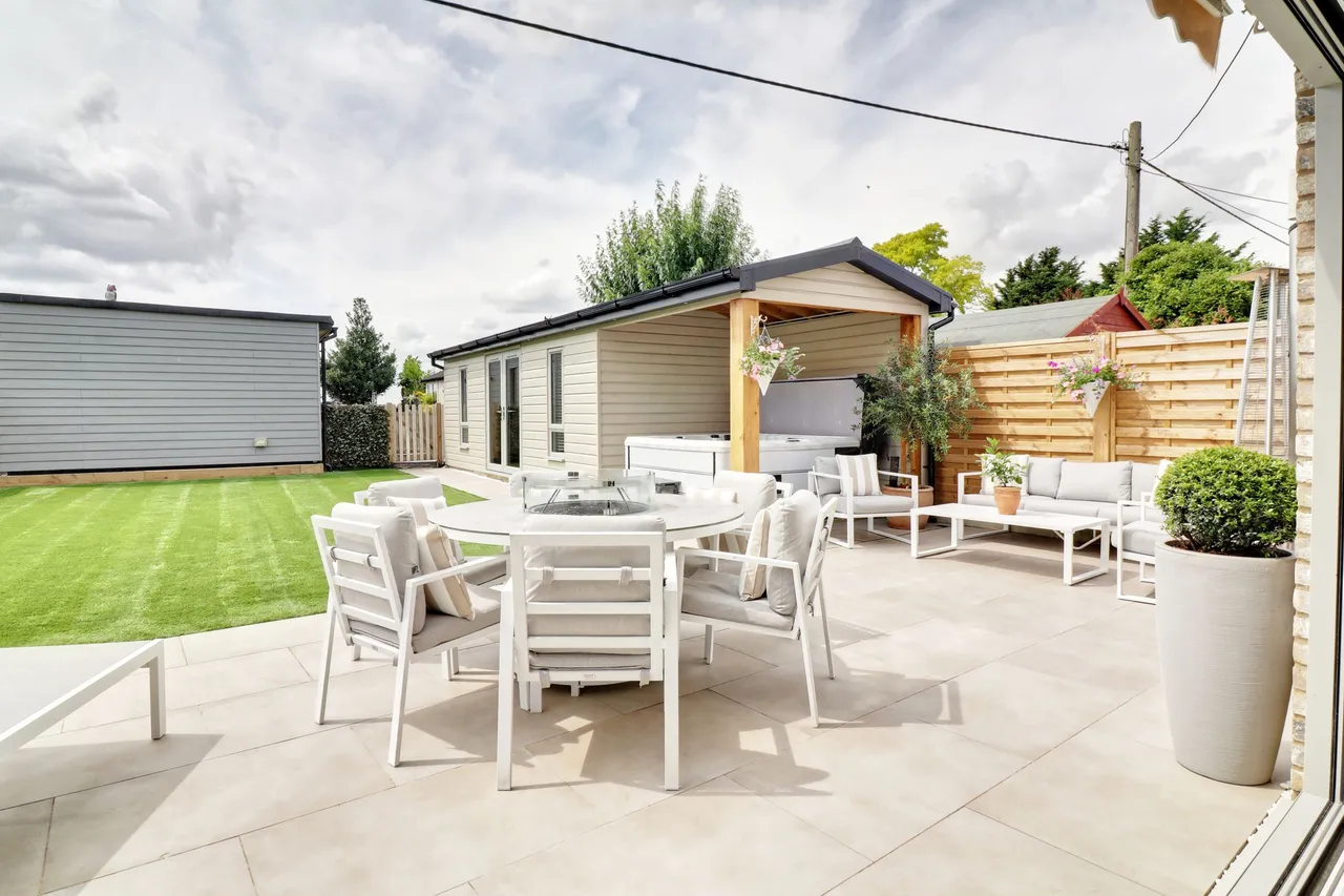Ardley Crescent, Hatfield Heath, CM22, photo 41