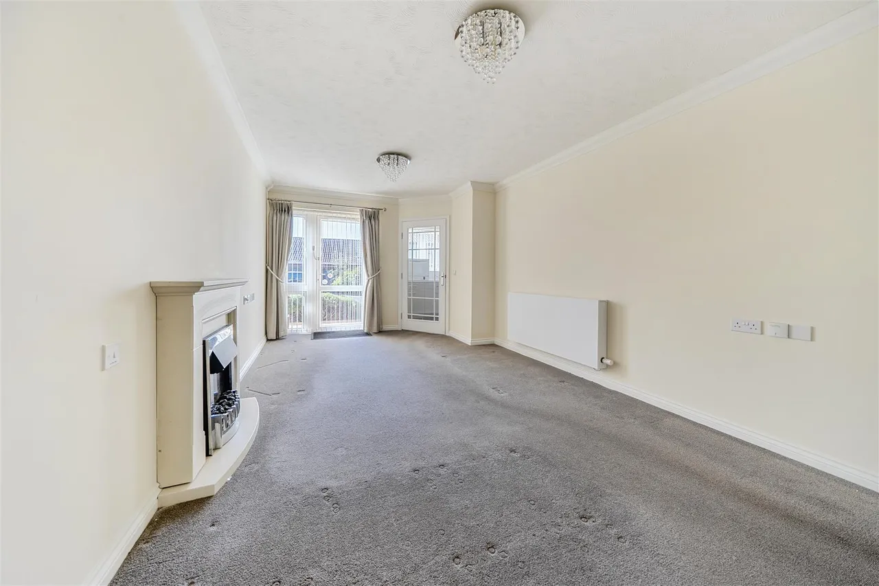 Pole Barn Lane, Frinton-On-Sea, CO13, photo 10