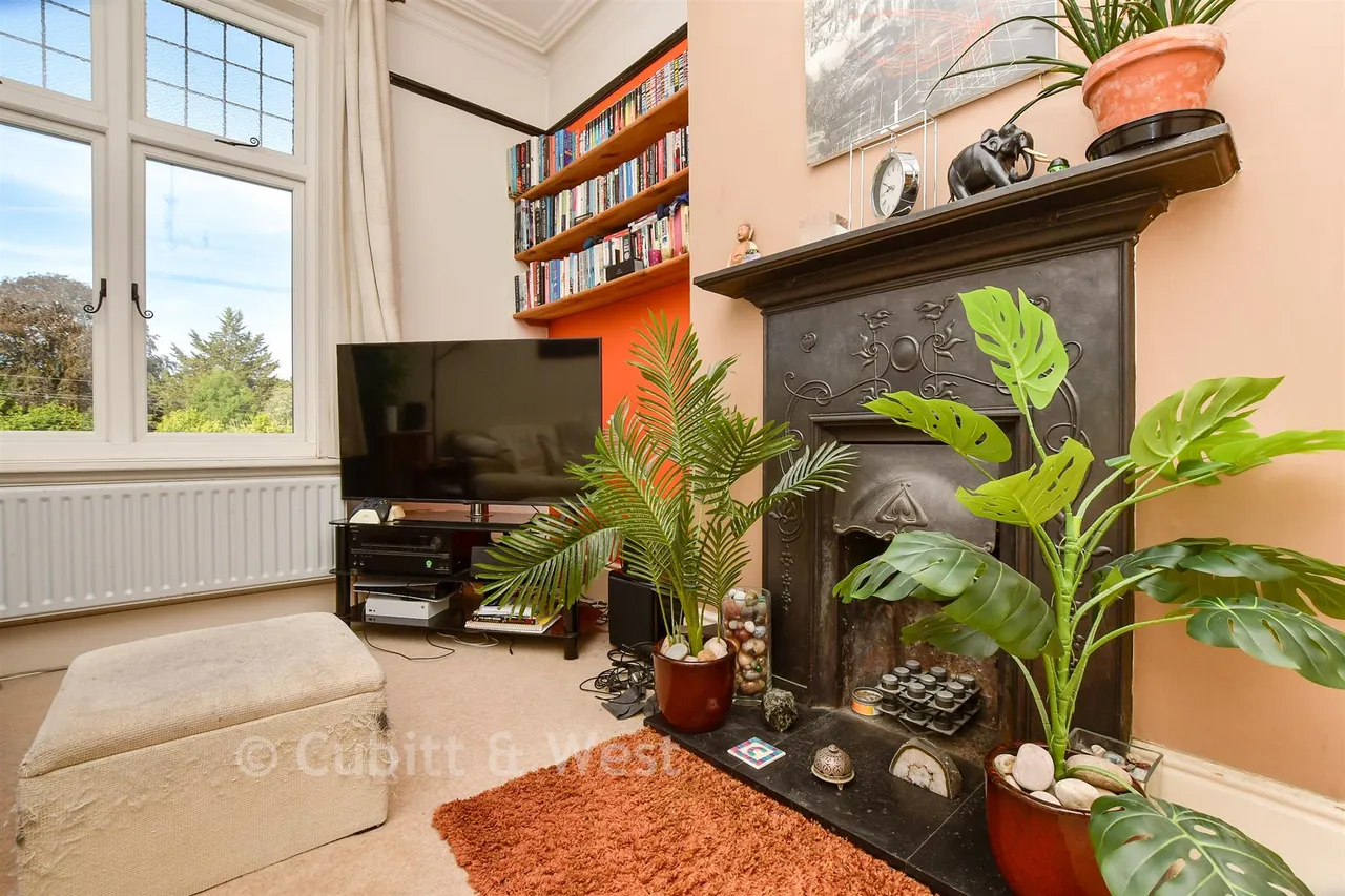 The Old Street, Fetcham, KT22, photo 5