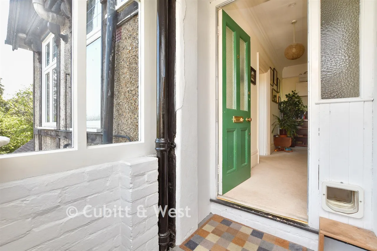 The Old Street, Fetcham, KT22, photo 6