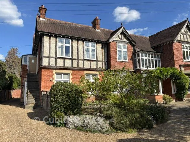2 bed flat for sale, The Old Street, Fetcham, KT22