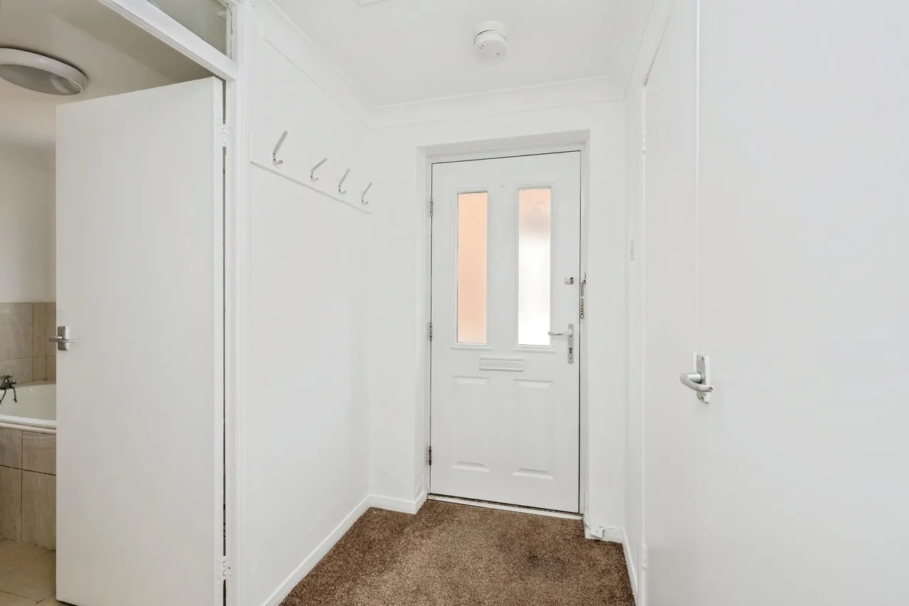 Alder Way, West Cross, SA3, photo 2