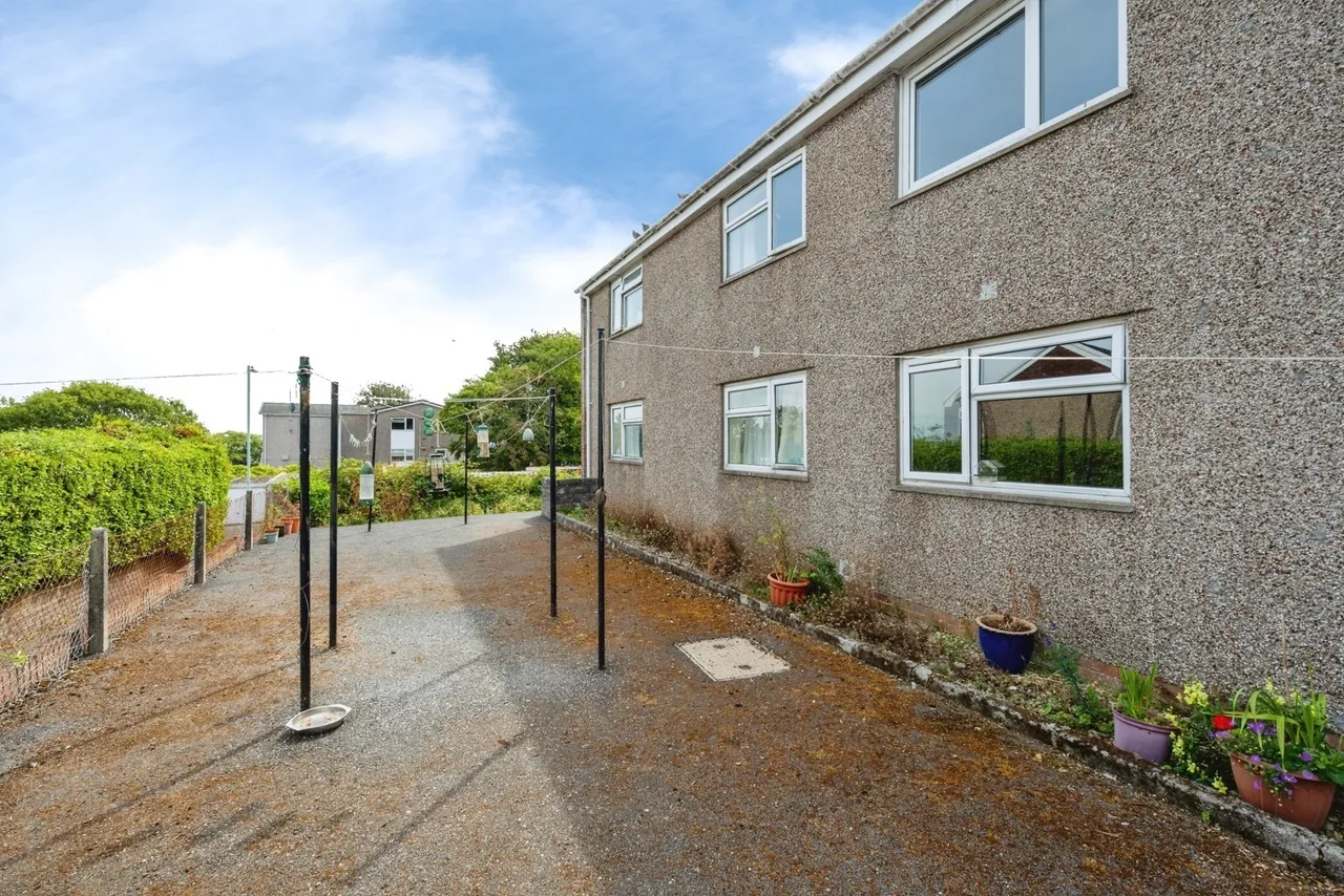 Alder Way, West Cross, SA3, photo 17