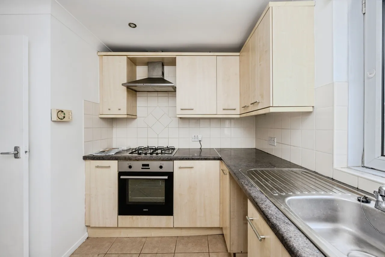 Alder Way, West Cross, SA3, photo 8