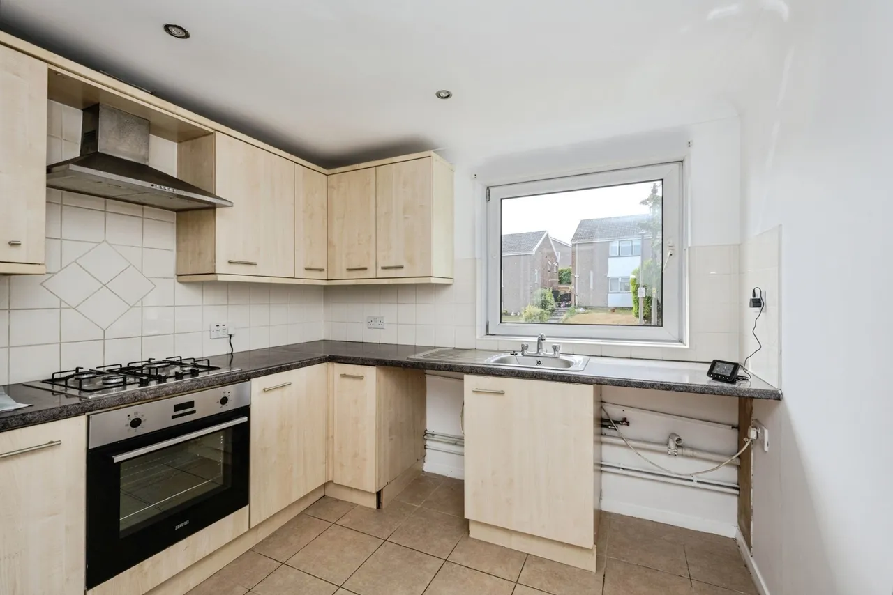 Alder Way, West Cross, SA3, photo 6