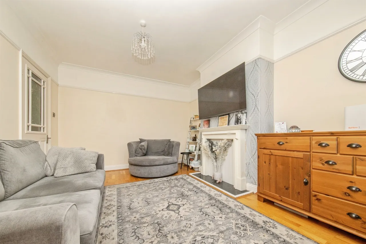 Knox Gardens, Clacton-On-Sea, CO15, photo 4
