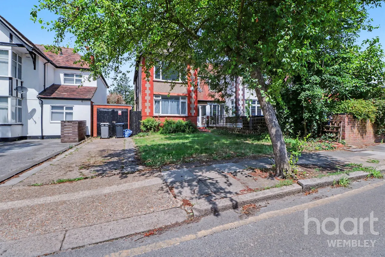 3 bed house for sale, Wembley, HA9