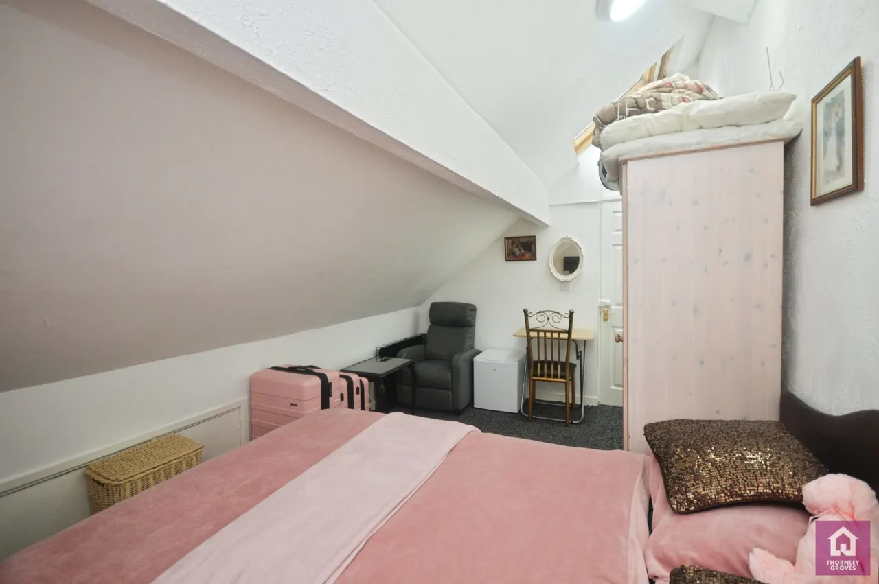 Woodward Road, Prestwich, M25, photo 16